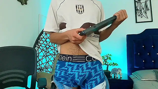 Axel Draven online show from October 16, 11:29 am