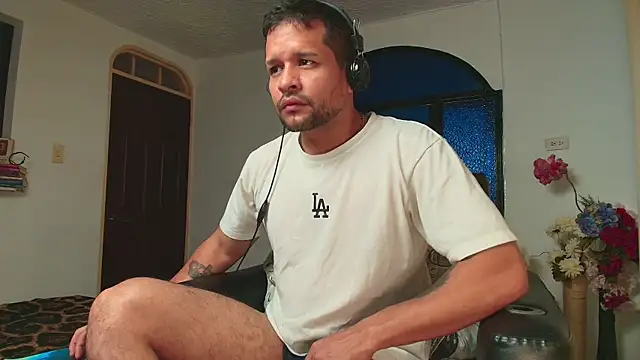 LucasGaeel online show from July 6, 3:03 pm