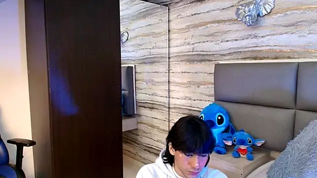 Lovers 21 online show from November 23, 4:12 am