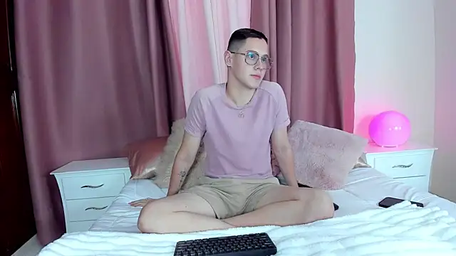 royal fantasy online show from December 3, 7:42 pm