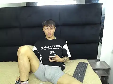 Jerom xx online show from November 21, 8:41 pm