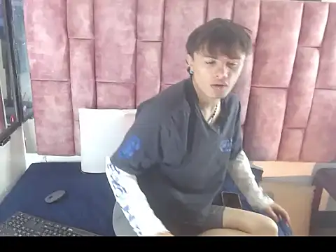 Jerom xx online show from October 16, 8:28 pm