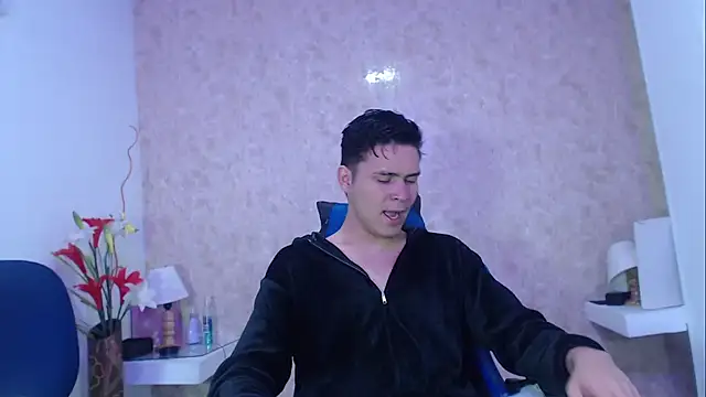 Aaron Foxxx online show from September 30, 1:25 pm