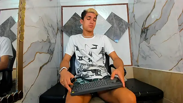 Stiben boy online show from October 7, 7:18 pm