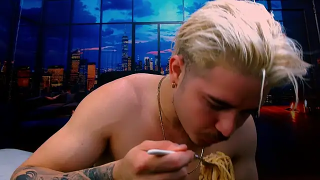 AlexPiersss online show from October 27, 7:05 pm