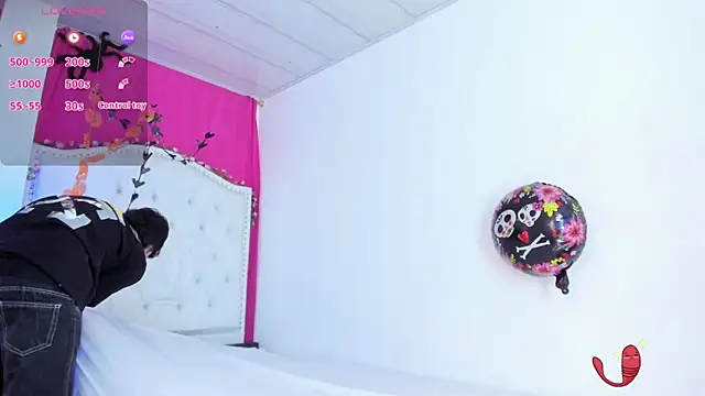 XaanderGrey online show from October 23, 8:01 pm