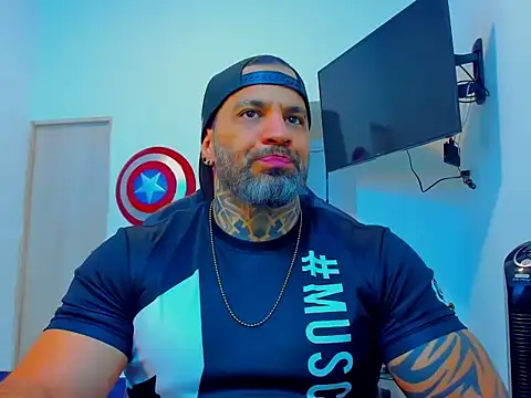 JoshRigby online show from October 17, 8:02 pm