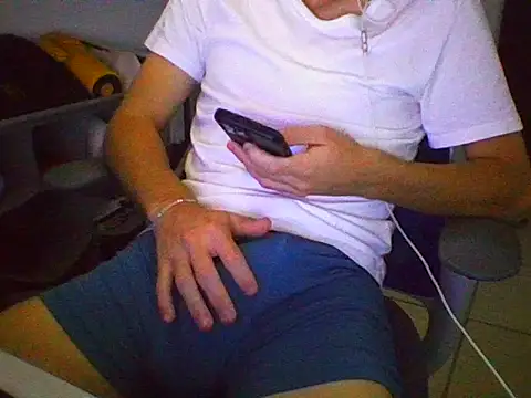 AlbertoRuiz086 online show from October 15, 7:16 am