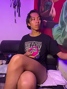 MadamLeRouge online show from March 10, 12:49 am