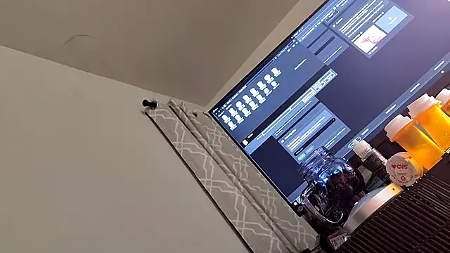 whitesmoothrod9 online show from November 20, 6:13 am