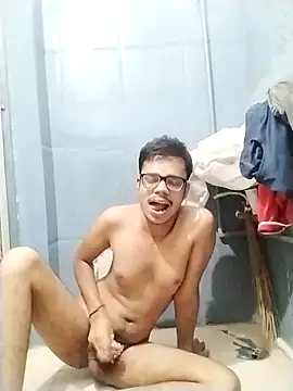 sexybobby13 online show from October 18, 10:31 am