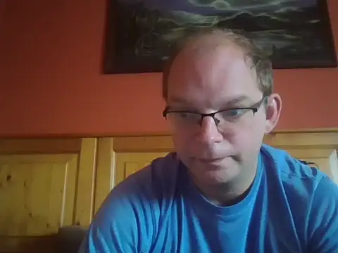 Snapshot of Rado2812 chatting on October 5, 7:56 am Rado2812 online show from October 5, 7:56 am
