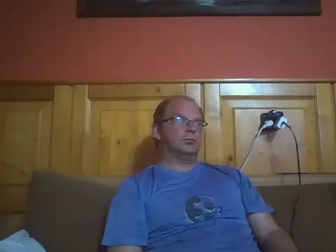 Snapshot of Rado2812 chatting on October 18, 4:01 pm Rado2812 online show from October 18, 4:01 pm