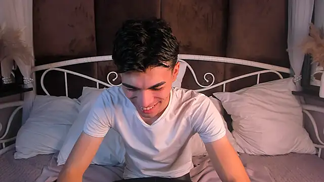 JaremyHarris online show from October 12, 8:36 pm