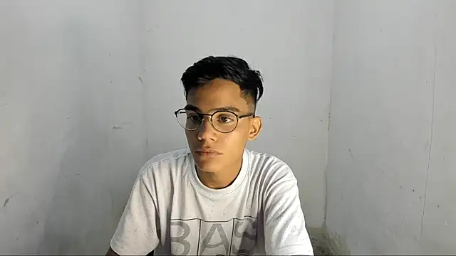 Deivi colins 23 online show from October 8, 1:32 am