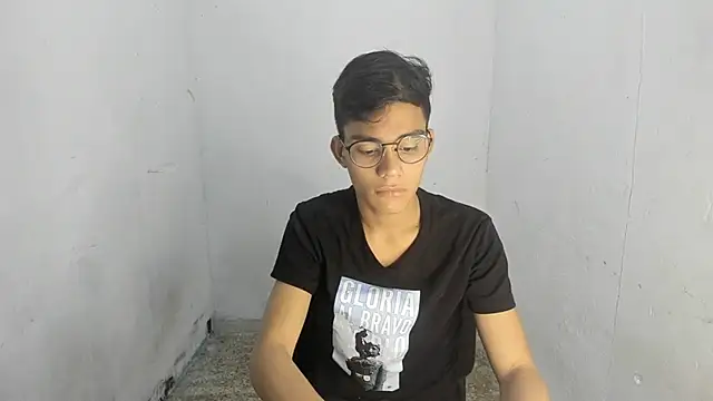 Deivi colins 23 online show from November 1, 12:58 am