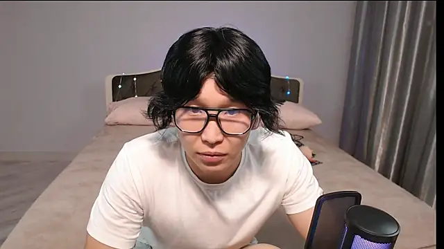 KaiChicken online show from October 8, 10:03 pm