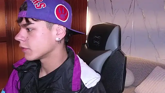 kevienmiet online show from October 15, 12:24 pm