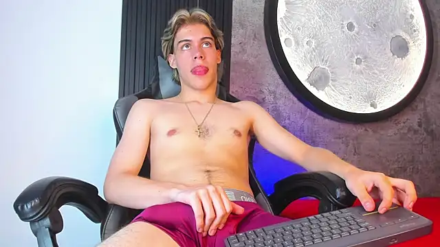 Lucian grey online show from November 11, 5:12 am