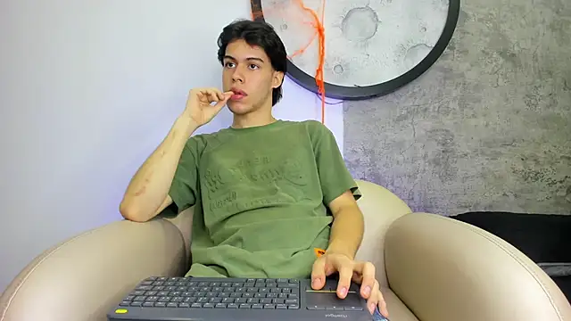 Lucian grey online show from October 27, 1:02 pm