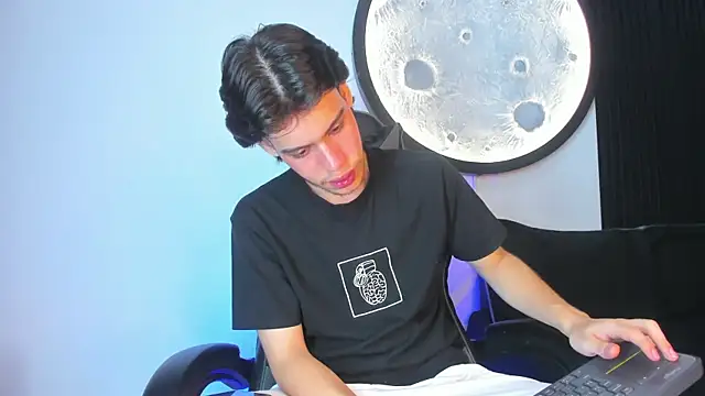 Lucian grey online show from November 8, 12:30 pm