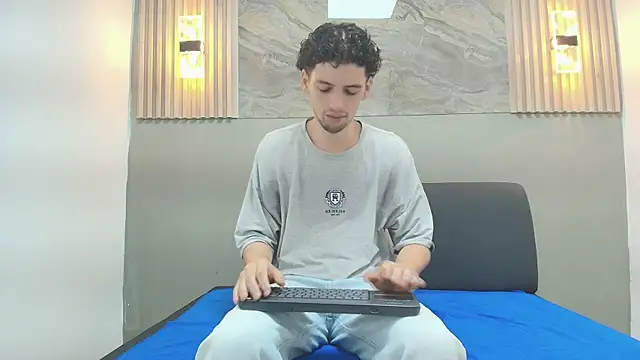 ISRAEL GRAY online show from October 6, 7:29 pm