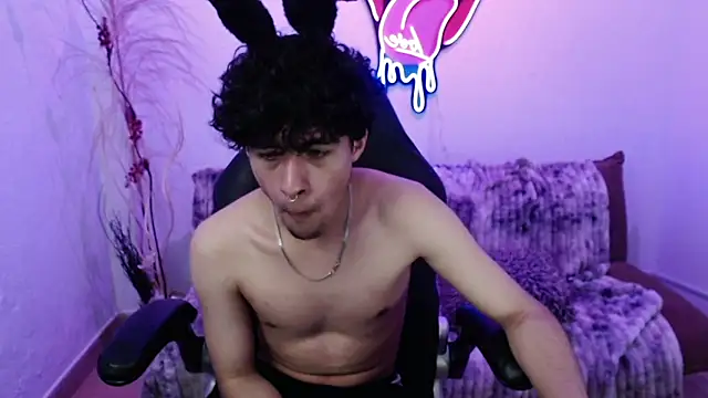 Liil boy online show from November 2, 4:55 pm