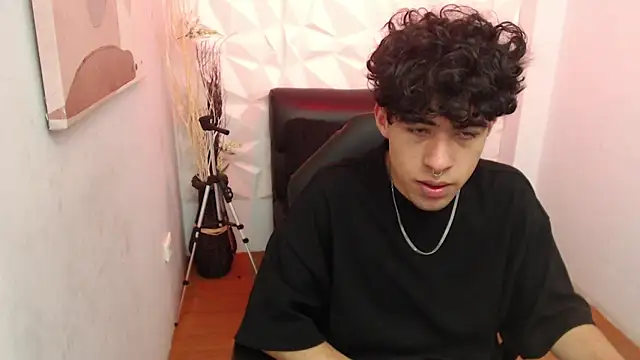 Liil boy online show from October 14, 3:57 am