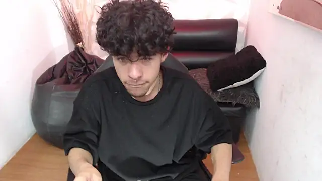 Liil boy online show from October 23, 3:32 am