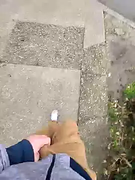 rezzzze online show from February 25, 9:21 am