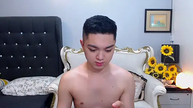 JayKarLo online show from October 13, 2:12 pm