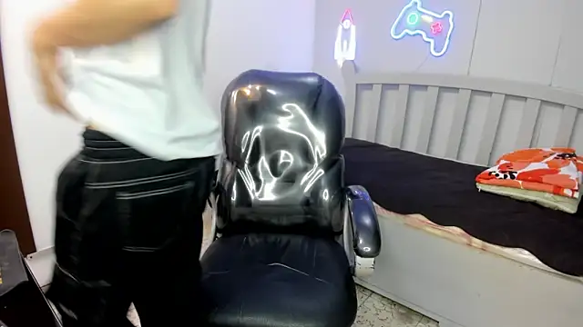 StiwenTwink online show from November 28, 3:14 pm