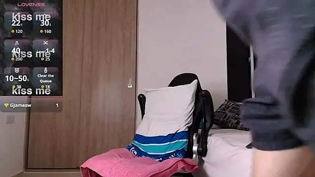 rick grimes25 online show from December 20, 2:40 am