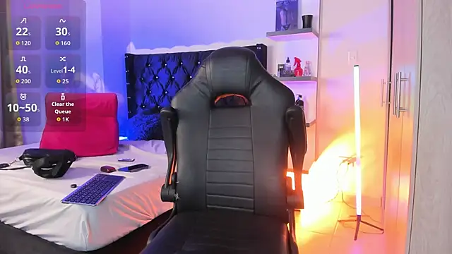  Duriel online show from February 6, 10:39 pm