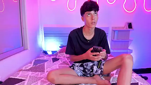 luccas ferreira online show from October 19, 8:34 pm