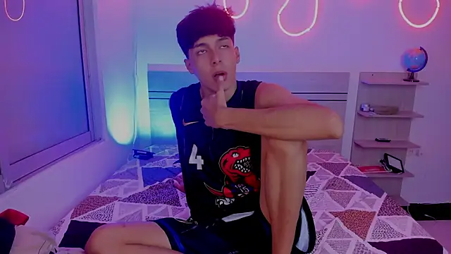 luccas ferreira online show from November 24, 7:15 pm