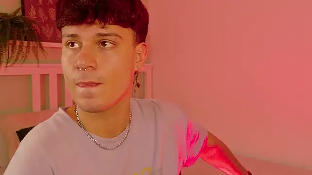 LiamThunder05  online show from October 16, 7:33 pm