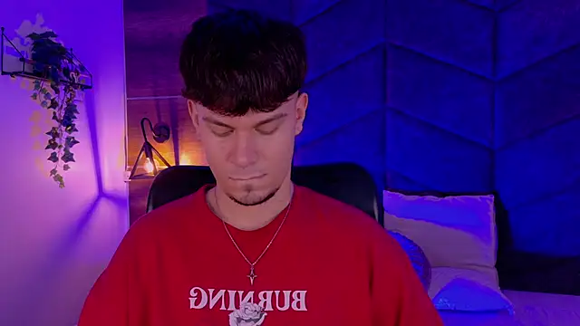 LiamThunder05  online show from November 6, 2:58 am