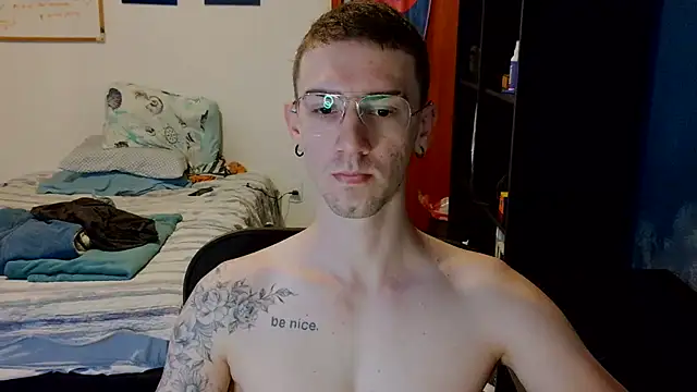 SweetGoodBoy22 online show from November 21, 5:45 pm