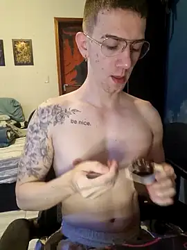 SweetGoodBoy22 online show from November 19, 11:26 pm