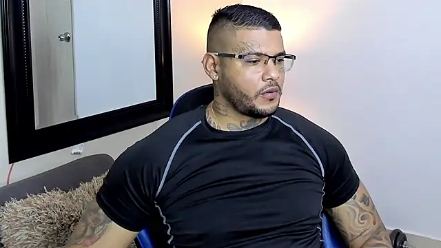 MICHELL ARTHUS  online show from October 11, 3:21 am