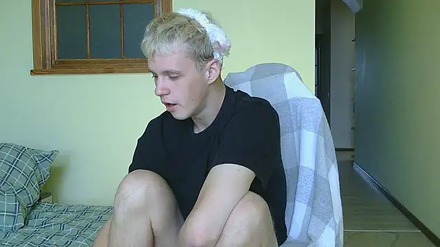  Timmy Boy  online show from October 31, 6:39 am