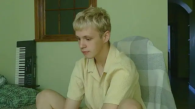  Timmy Boy  online show from October 19, 7:22 am