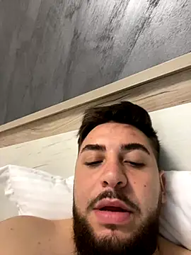 MilanYaman online show from October 12, 9:20 pm