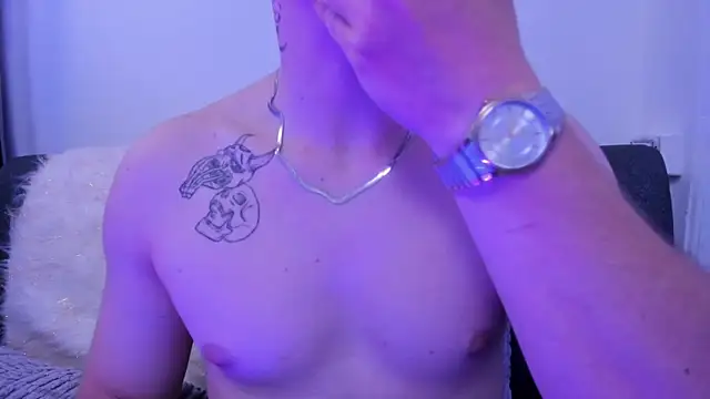 Leoo Miller online show from December 20, 8:21 am