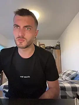 Xhrome98 online show from October 28, 1:46 pm