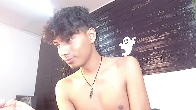 tyler wolf1  online show from November 6, 12:41 pm