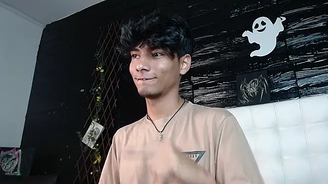 tyler wolf1  online show from October 22, 12:42 pm