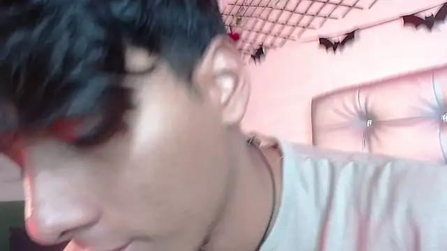 tyler wolf1  online show from October 27, 12:29 pm