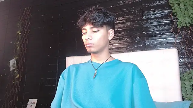 tyler wolf1  online show from November 5, 12:40 pm